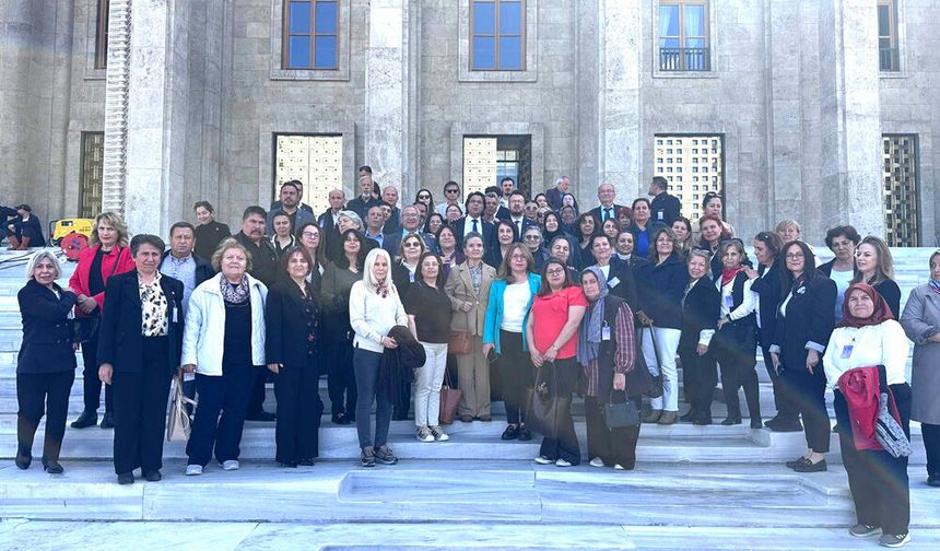 CHP’NİN TÜM İL BAŞKANLARI OPERASYONLARA TEPKİ GÖSTERDİ: TESLİM OLMAYACAĞIZ!