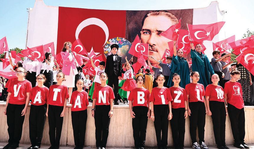 EGEMENLİK KAYITSIZ ŞARTSIZ MİLLETİNDİR