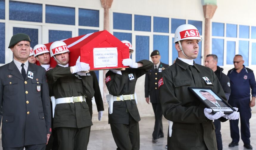 KIBRIS GAZİSİ EBEDİYETE UĞURLANDI