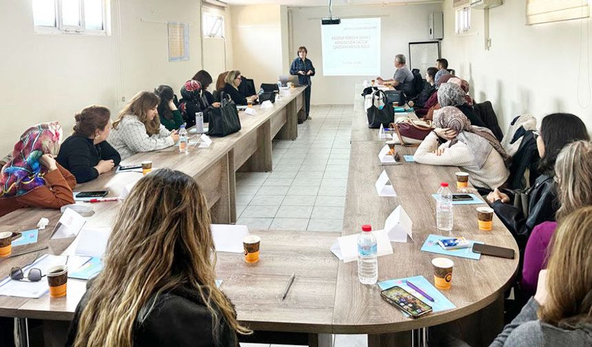 SAĞLIK ÇALIŞANLARINA KADINA ŞİDDETLE MÜCADELE EĞİTİMİ