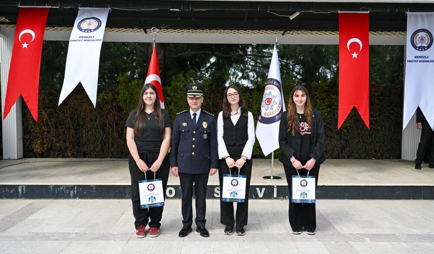 GENÇ YETENEKLER ÖDÜLLERİNİ ALDI