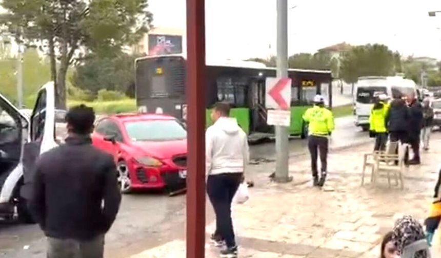 ZİNCİRLEME TRAFİK KAZASI: 4 YARALI