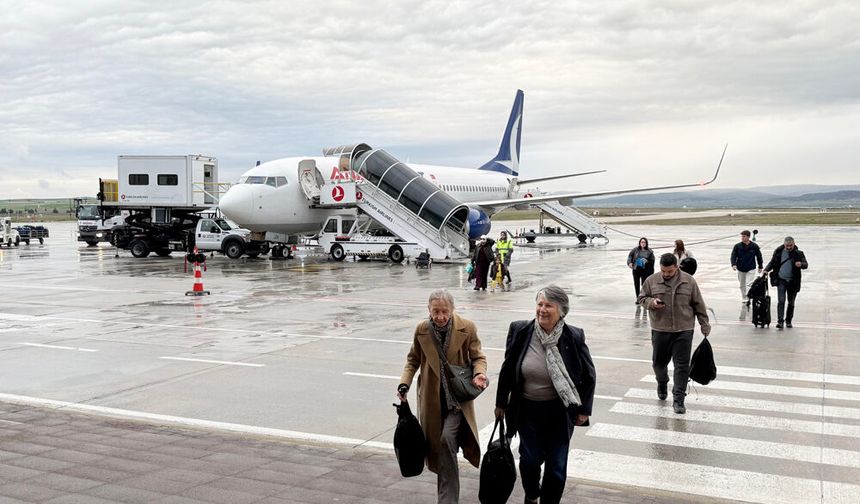 DENİZLİ UÇAĞINDA PANİK