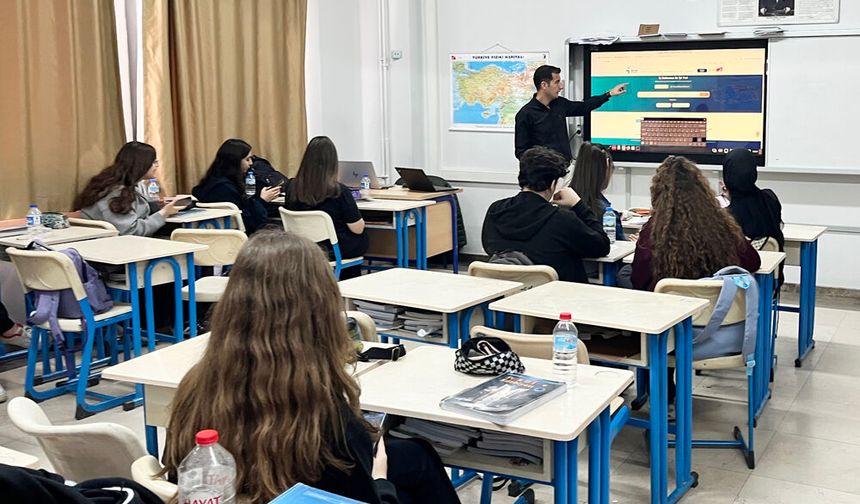 GENÇLERE KARİYER DESTEĞİ