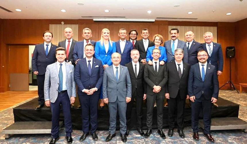 CHP’Lİ BELEDİYE BAŞKANLARINDAN KURULTAY BİLDİRİSİ