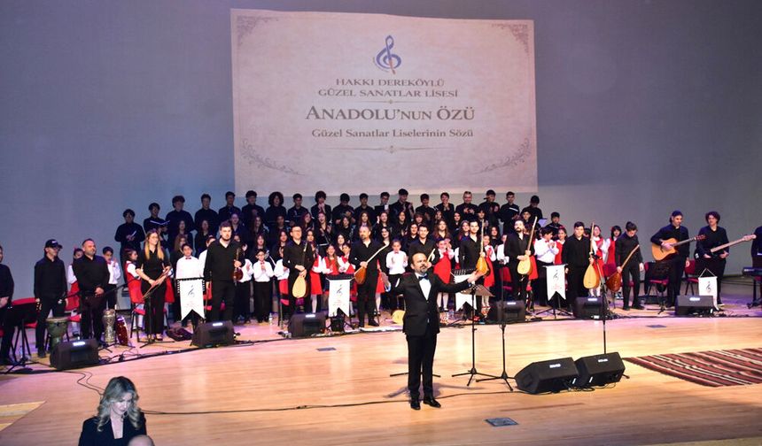 UNUTULAN TÜRKÜLER SAHNEYE TAŞINDI