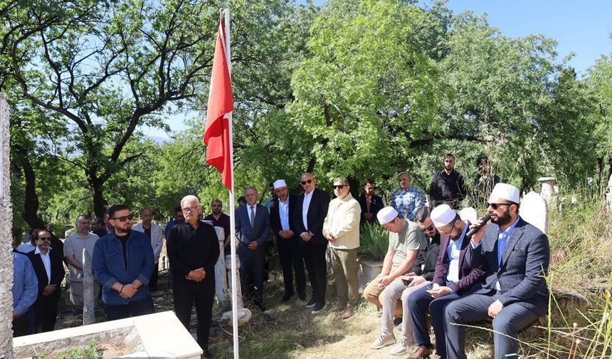 MÜFTÜ AHMET HULUSİ  EFENDİ DUALARLA ANILDI