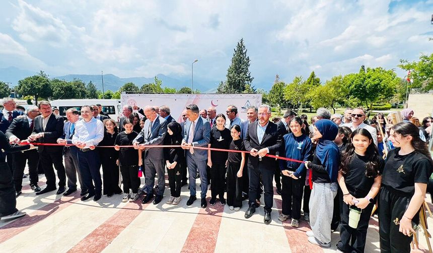 “VAKTİ KUŞANMAK” ETKİNLİĞİ  YOĞUN İLGİ GÖRDÜ