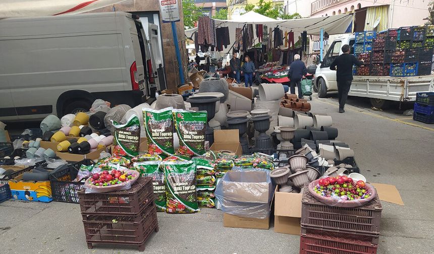 SEMT PAZARINDA YÜREK ISITAN HAREKET