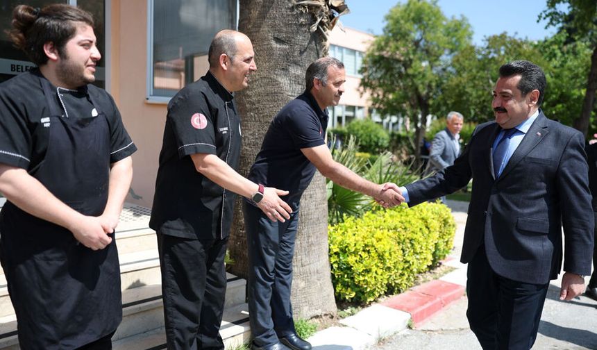 PAMUKKALE’DE BAYRAMLAŞMA