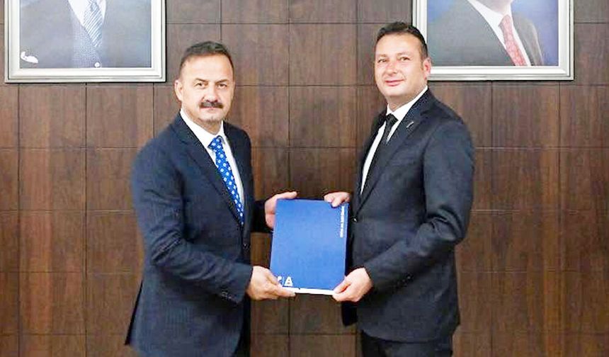 ANAHTAR PARTİ’DE İSTİFA