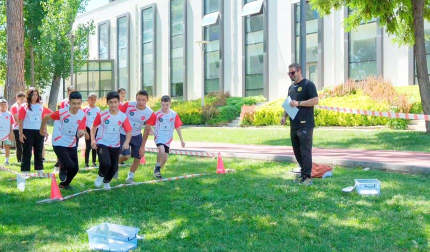 TAKIMLARINI KURDULAR, HEDEFLERİNİ BULDULAR