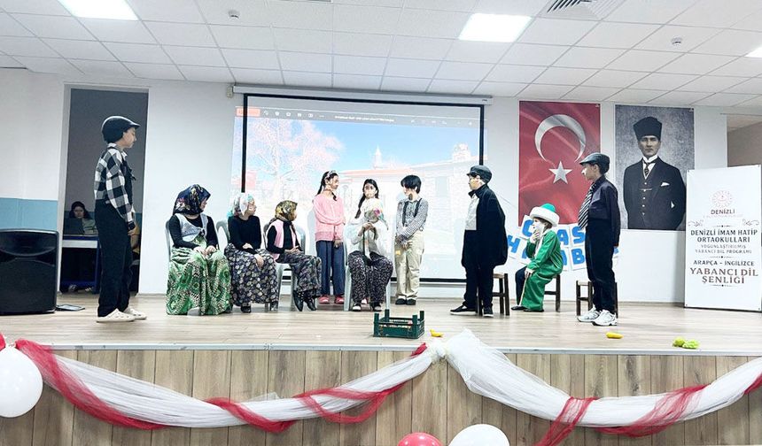 ARAPÇA-İNGİLİZCE YABANCI DİL FESTİVALİ’NİN STARTI VERİLDİ
