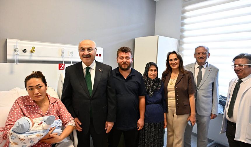 İLK BEBEĞE VALİ ZİYARETİ