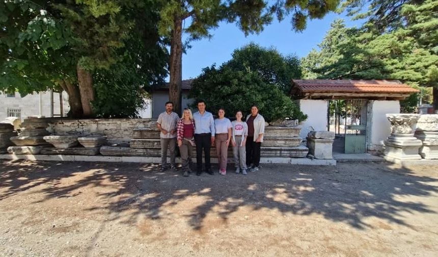 DENİZLİ İL KÜLTÜR VE TURİZM MÜDÜRÜ NAİL UYAR  KAZI BÖLGELERİNİ ZİYARET ETTİ