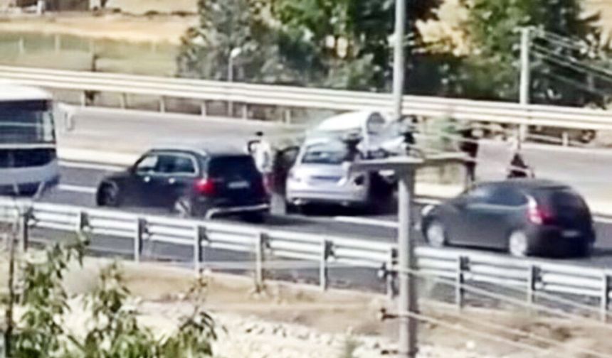 YOL ÇALIŞMASI KAZA GETİRDİ