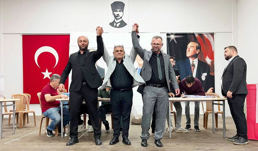 KURUCU İLÇE BAŞKANI SEÇİLMİŞ BAŞKAN OLDU