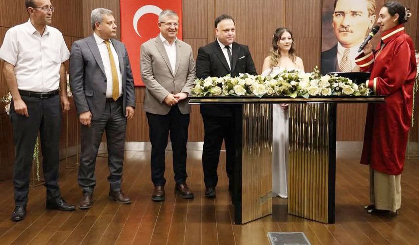 MESAİ ARKADAŞIYDILAR HAYAT ARKADAŞI OLDULAR
