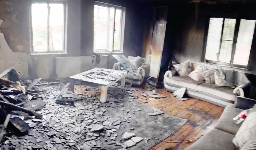 YANGINDA EŞYALARI KÜL OLAN AİLEYE SEVGİ ELİ SAHİP ÇIKTI