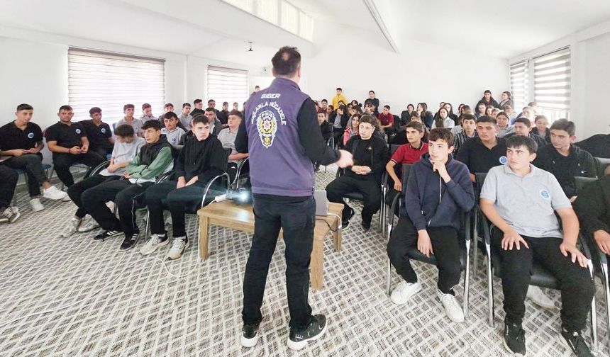 POLİSTEN GÜVENLİK EĞİTİMİ