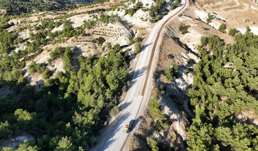 YEŞİLYAYLA-HACIEYÜPLÜ ARASINDA YOL YENİLENİYOR