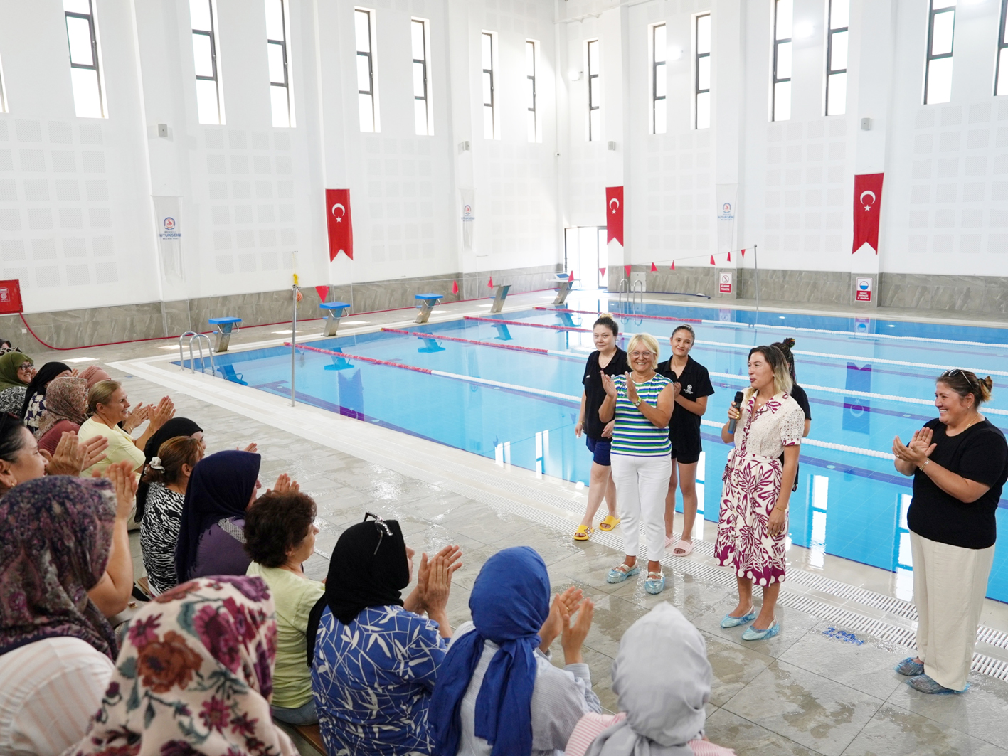 Denizli Büyükşehir’in “Yüzme Bilmeyen Kalmasın” Projesi Göz Dolduruyor (7)