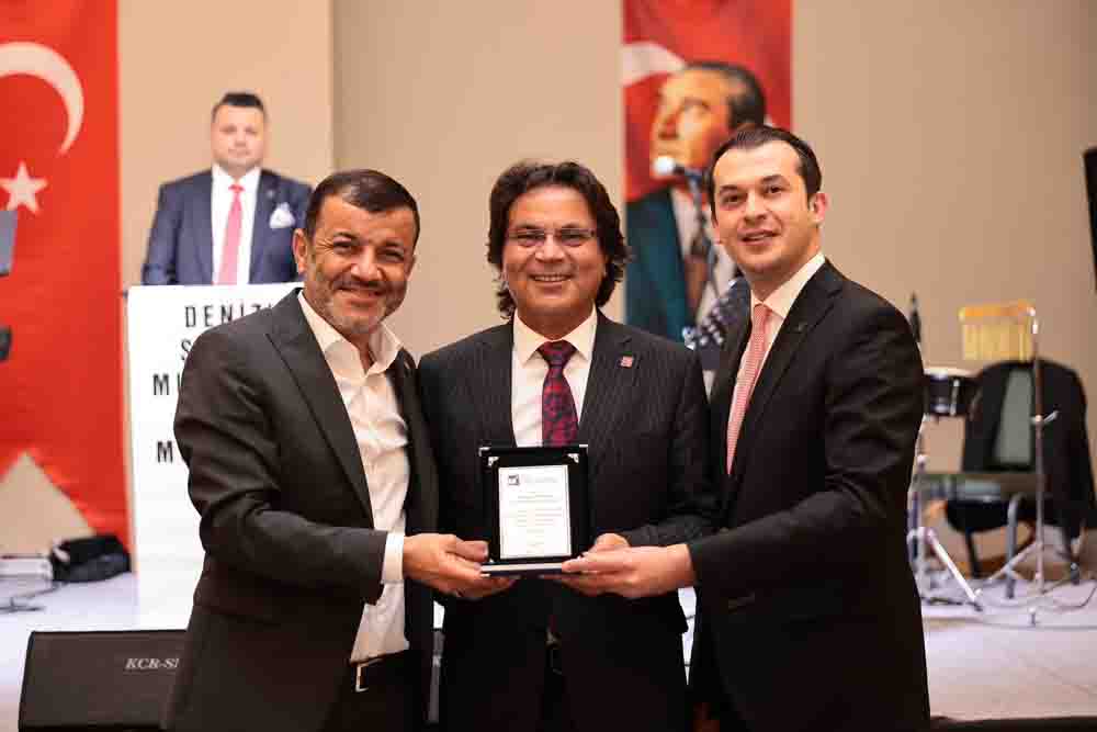 571186575 26006140688974710 44328275282241553 N