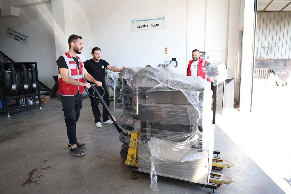 Mama Üreten Maki̇neleri̇ni̇n Yeni̇ Duraği Selçuk Beledi̇yesi̇ (3)