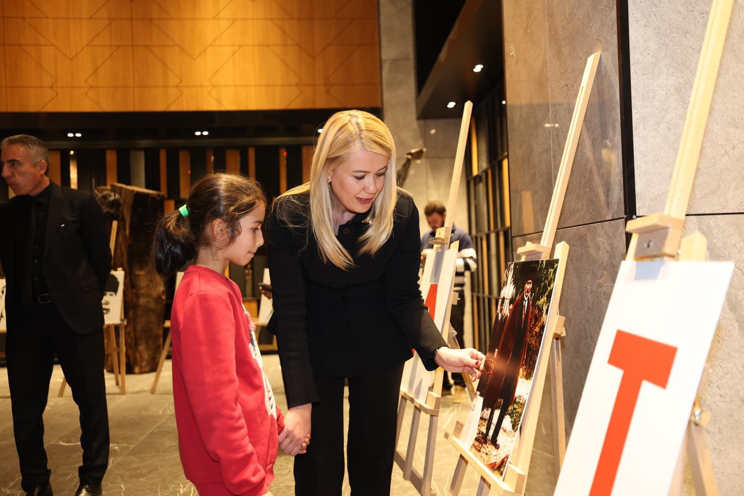 Merkezefendi̇ Kreşleri̇nde Eği̇ti̇m Gören Mi̇ni̇klerden 10 Kasim’a Özel Atatürk Sergi̇si̇ (15)
