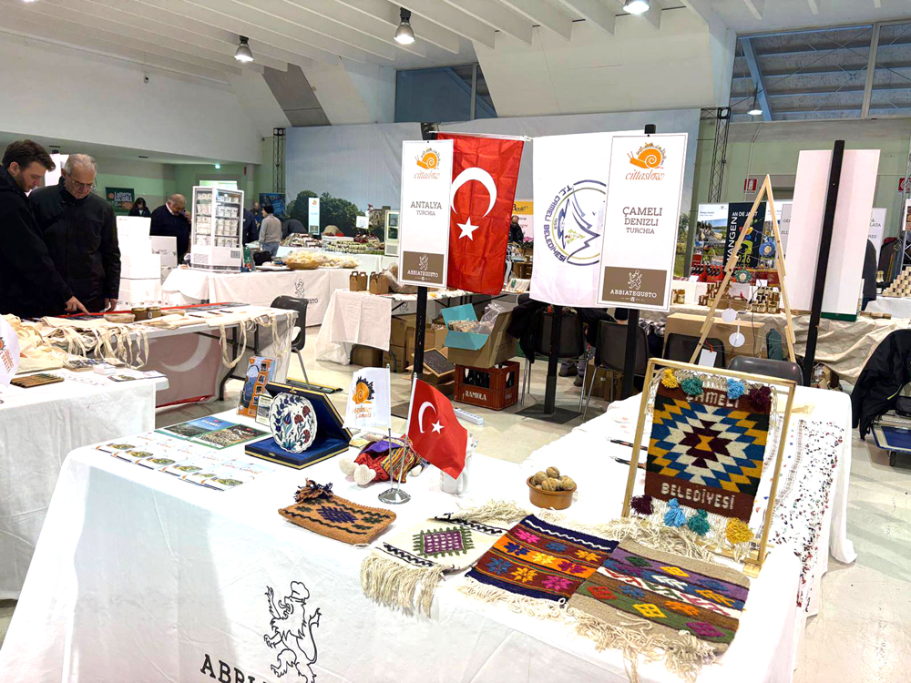 589608319 2541783772863951 1777992843888679552 N