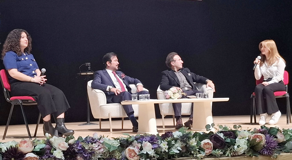 596215179 10241929042062264 8561297156354511579 N