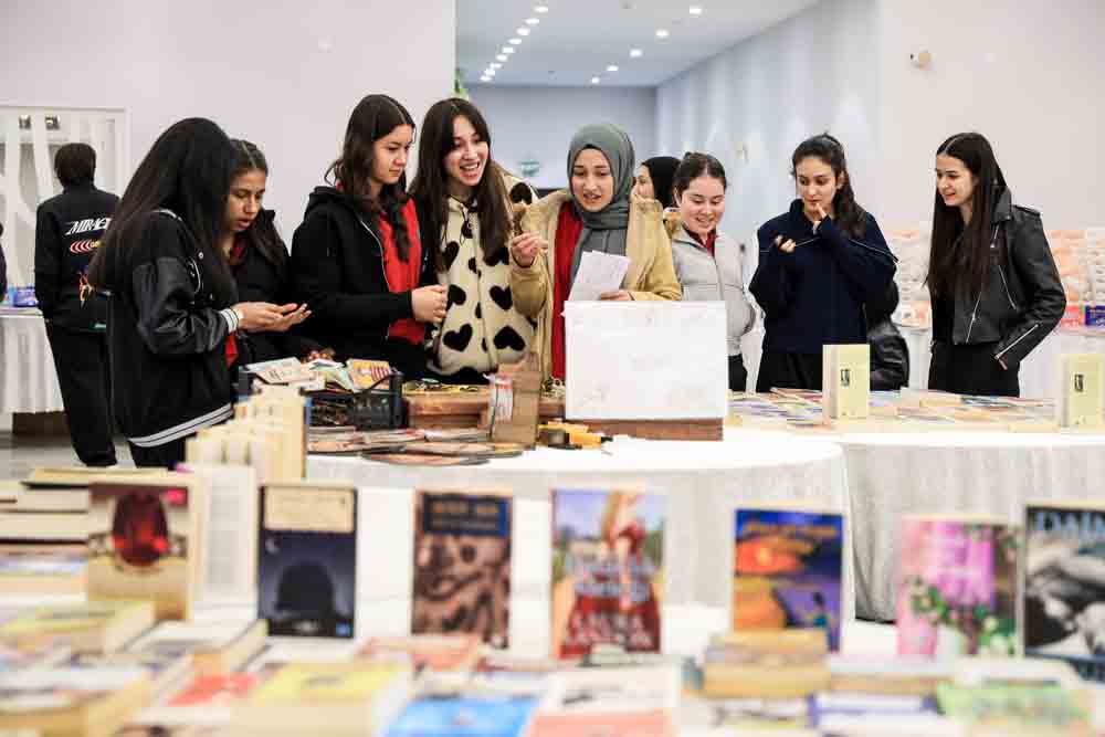 605714295 2563406910701637 962865498357877473 N