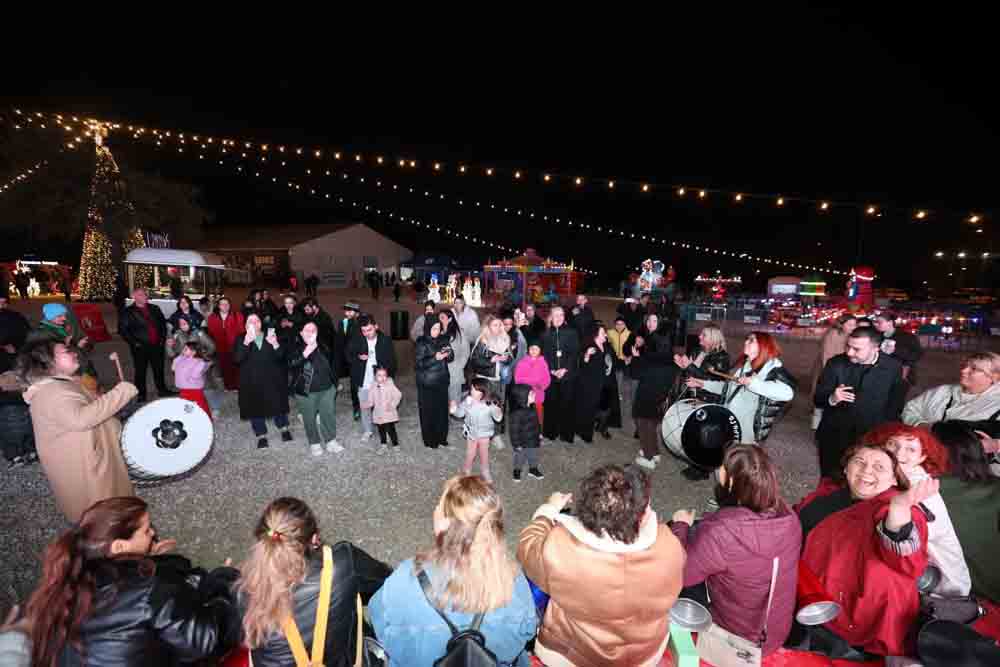 Soğuk Kiş Günleri̇ni̇ Bu Festi̇val Isitiyor (2)
