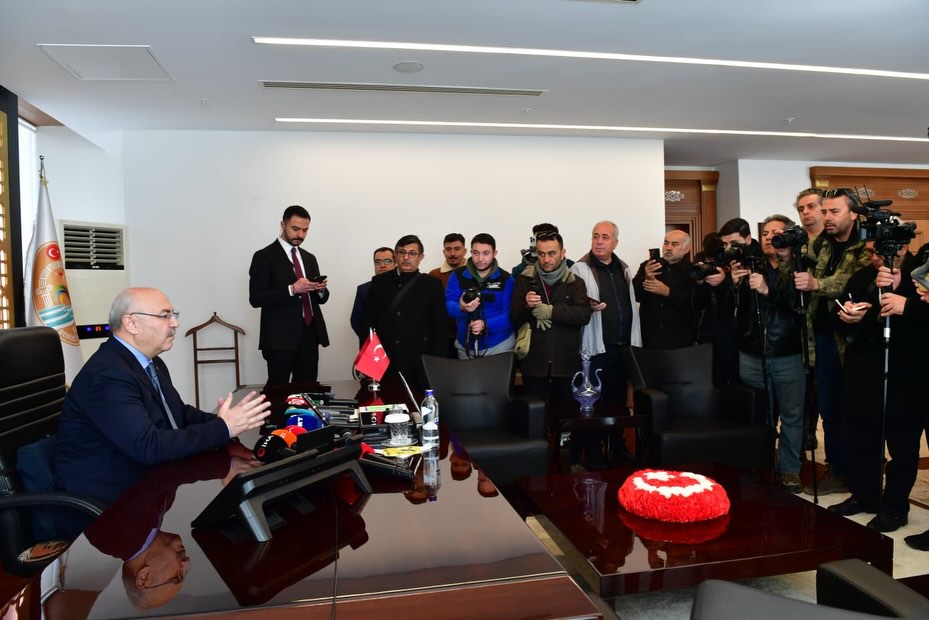 619826732 18082373954463255 8319285724987535549 N