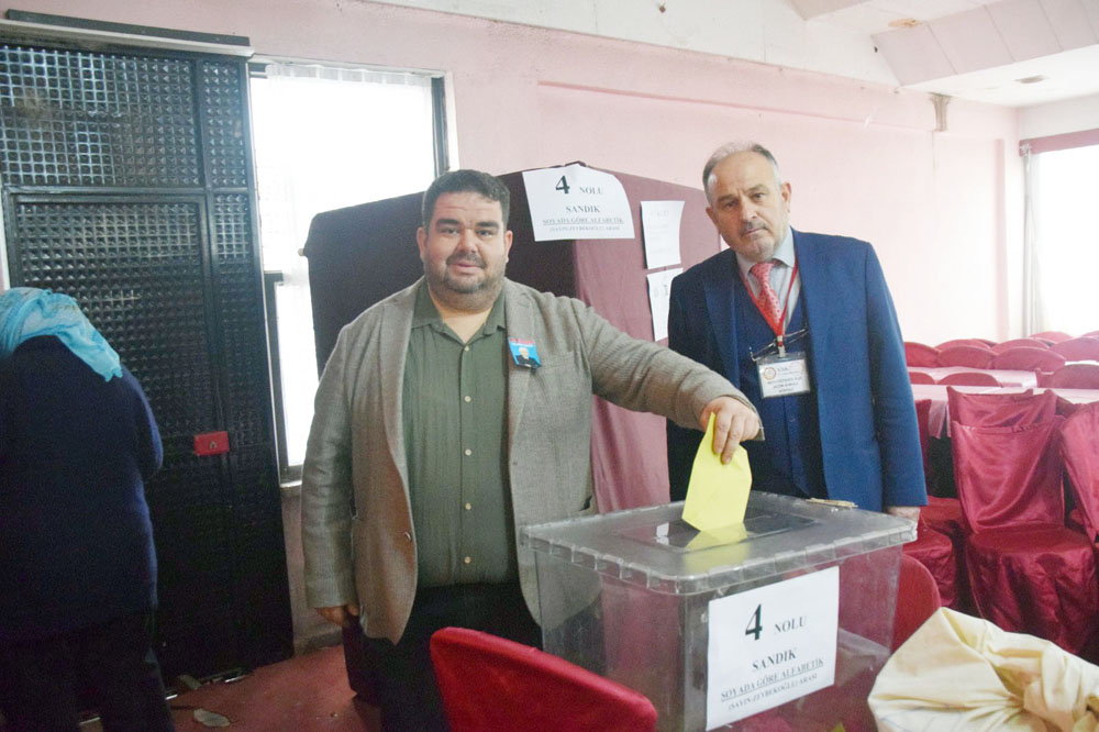 90478B8E 28Fb 4D5D 899A 86B8B220D43F