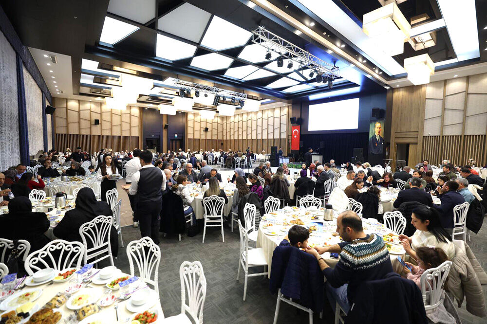 Başkan Doğan Muhtarlarla İftarda Bi̇r Araya Geldi̇ (1)