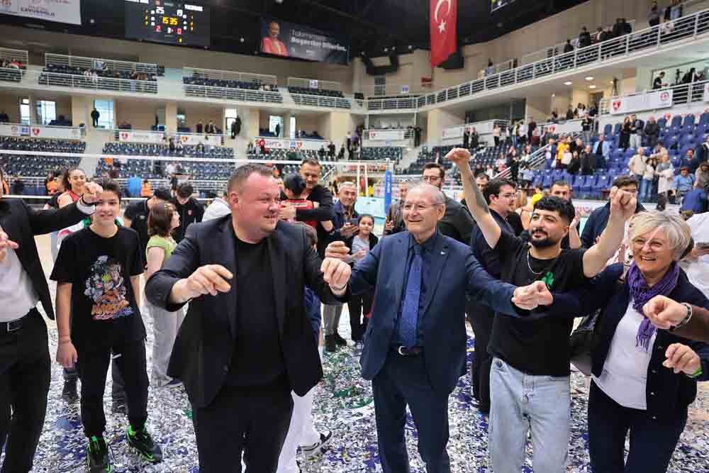 649228026 18410977573133079 52522858663424178 N