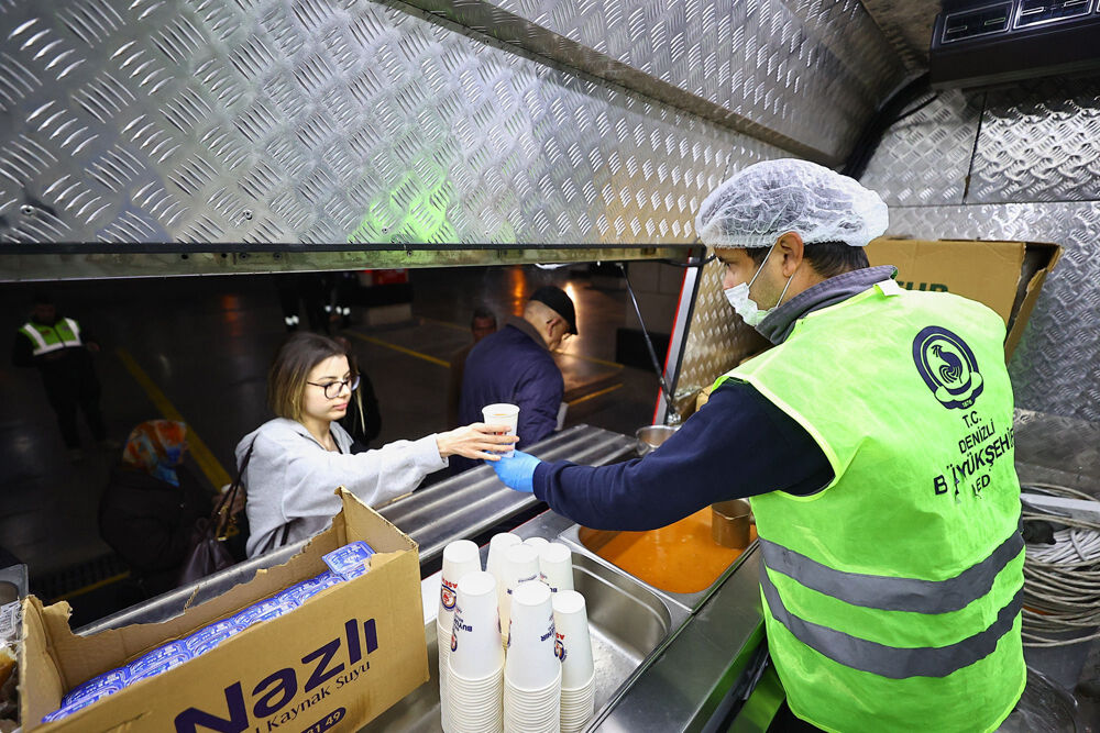 Denizli Büyükşehir’den Otogarda Sahur Ikramı (4)