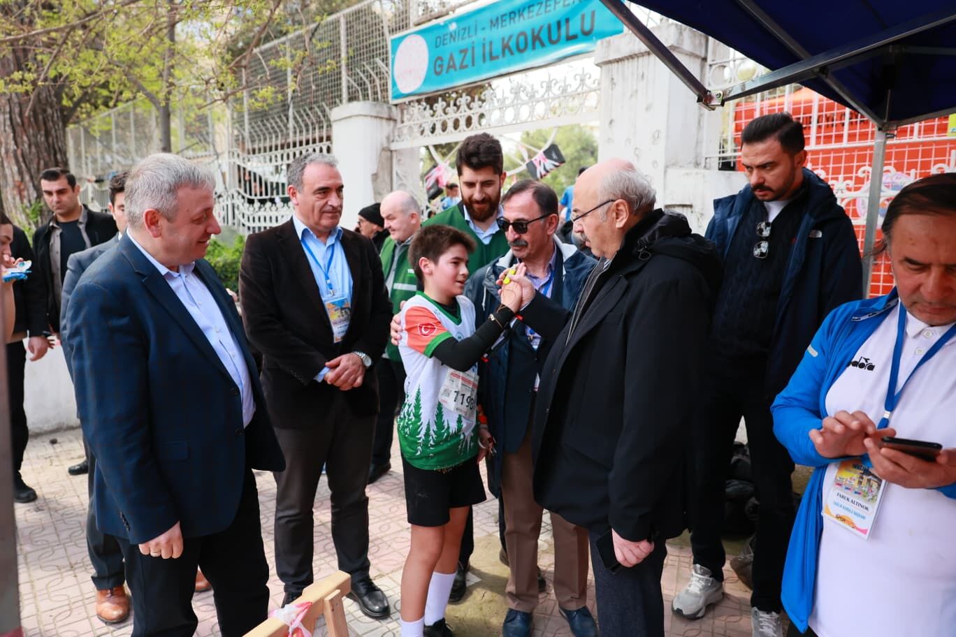 823156B2 7F8E 44C4 Bfbc 3D8047246586