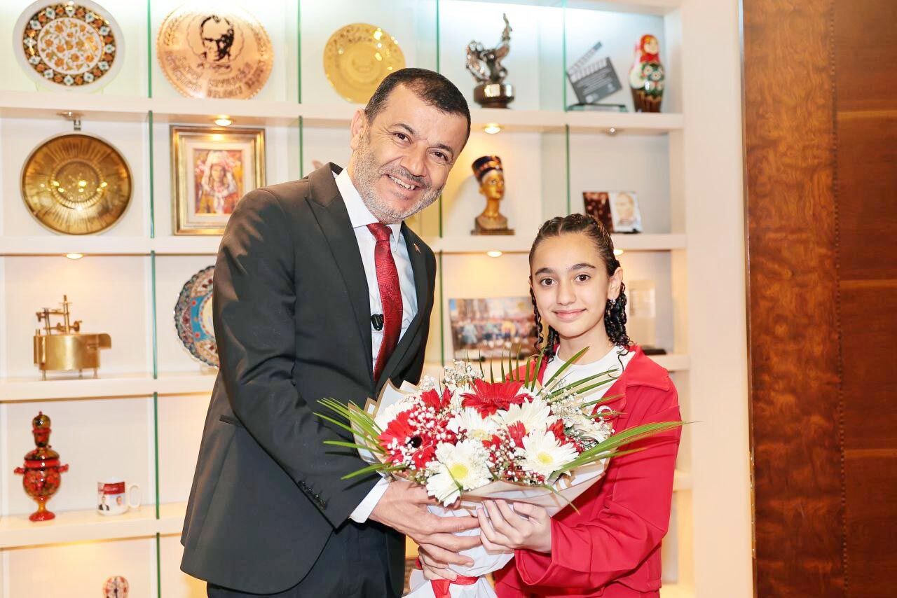 Başkan Çavuşoğlu Koltuğunu Çocuklara Devretti (15)