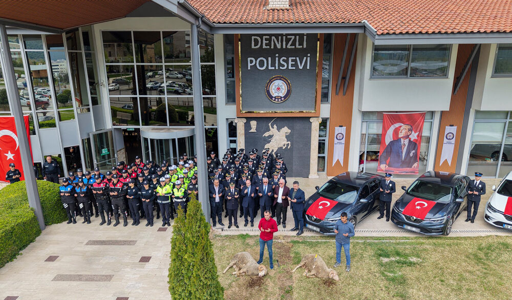 H Fc6N28 W U A A E Xk D