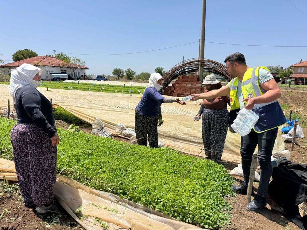 Büyükşehir Mobil Ikram Filosu Rotasını Tarlalara Çevirdi (2)