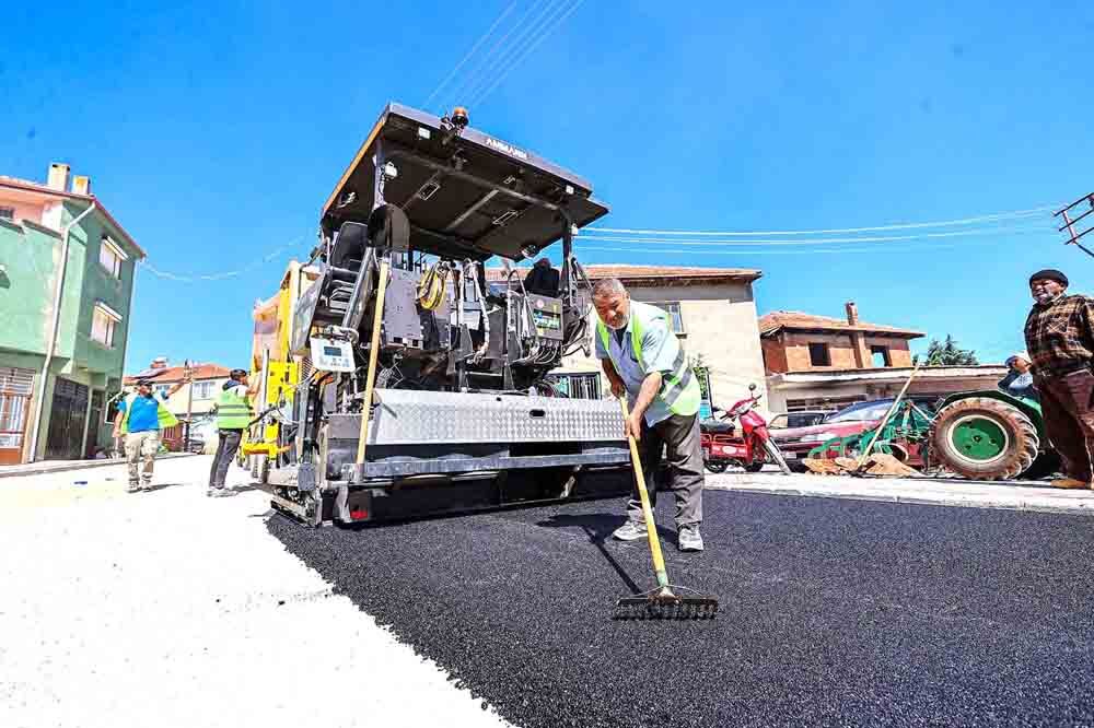 Denizli Büyükşehir Akkent Mahallesi’nde Sıcak Asfalt Çalışmalarına Başladı (2)