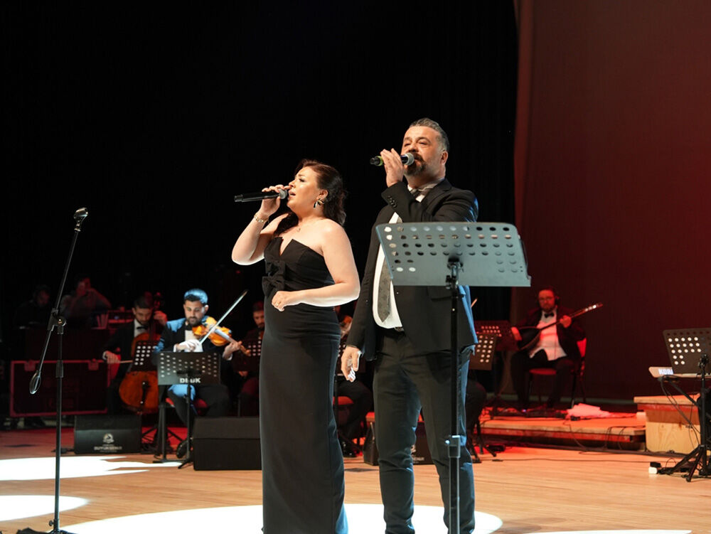 Edip Akbayram Şarkılarıyla Unutulmaz Bir Konser (2)