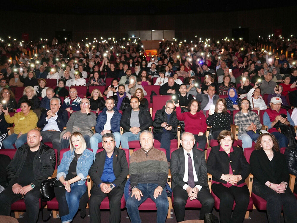 Edip Akbayram Şarkılarıyla Unutulmaz Bir Konser (3)