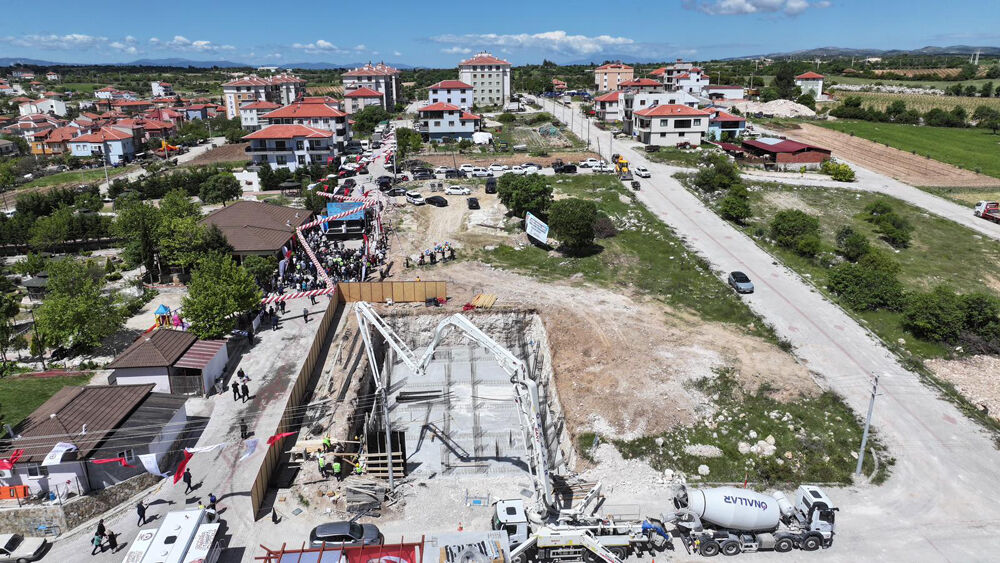 Güney’de Yeni Yaşam Merkezinin Temeli Atıldı (2)