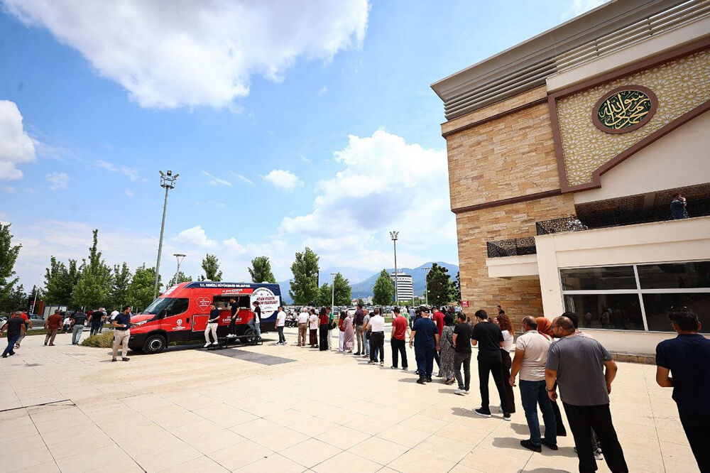 Denizli Büyükşehir’den 3 Noktada 10 Bin Kişilik Aşure Hayrı (6)