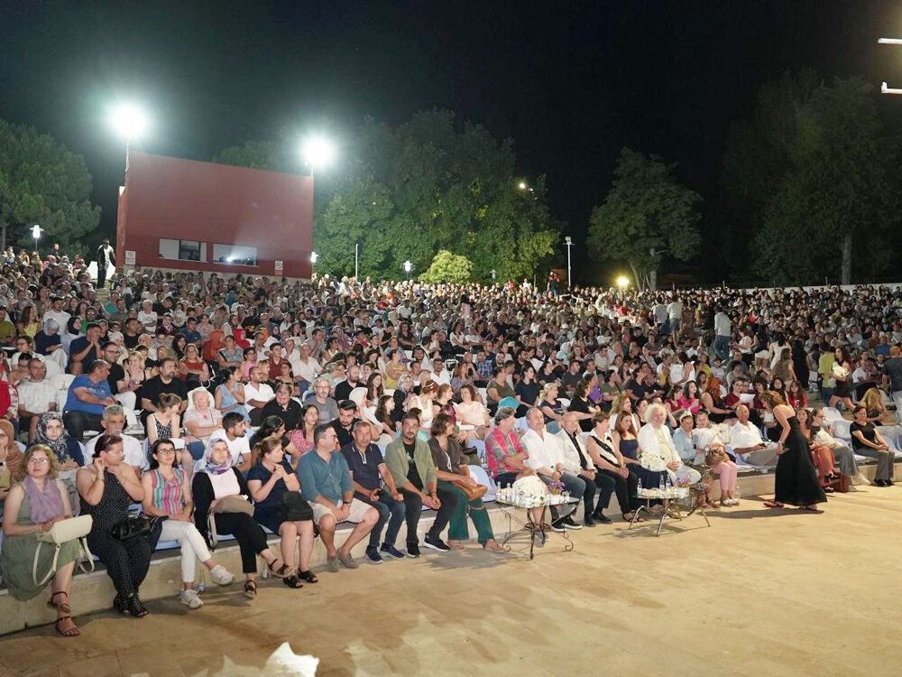 Büyükşehir’in Yaz Sinemalarında Sanat Dolu Bir Gece (7)