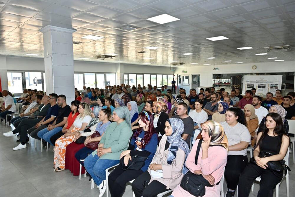 Uğurlular Teksti̇l ‘Üreten Eller, Güçlü Ai̇leler’ Projesi̇ne Ev Sahi̇pli̇ği̇ Yapti 2