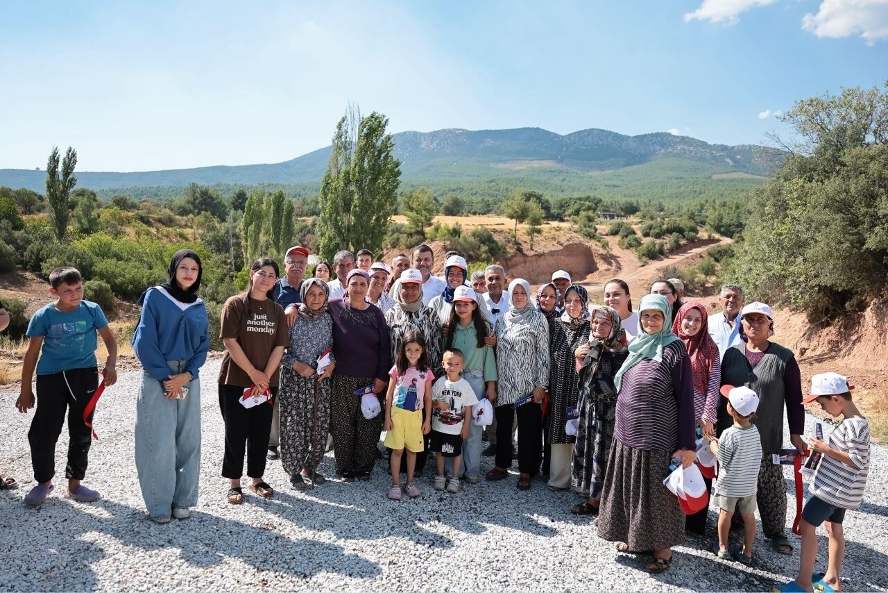 4 Ilçeyi Bağlayan Yolda 30 Yıllık Hasret Büyükşehir Ile Sona Erdi (4)